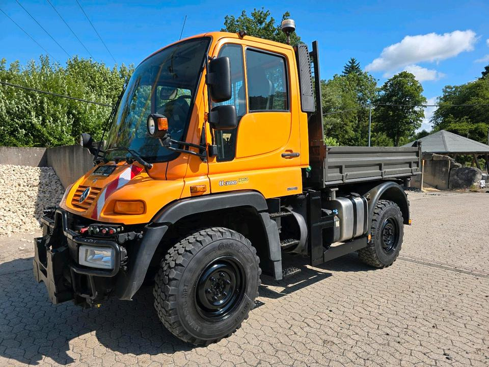 Unimog 405/10 U300 Bluetec 5 Mercedes-Benz U 300 290 400 500 UGE UGN Jotha Absetzkipper Absetzer - Снегорин: снимка 1 Unimog 405/10 U300 Bluetec 5 Mercedes-Benz U 300 290 400 500 UGE UGN Jotha Absetzkipper Absetzer - Снегорин: снимка 1