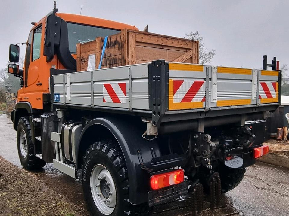 Unimog 405 U318 EAS 640-Betriebsstunden Mercedes-Benz 318 323 327 Automatik Euro6 - Бордови камион, Комунална/ Специална техника: снимка 4 Unimog 405 U318 EAS 640-Betriebsstunden Mercedes-Benz 318 323 327 Automatik Euro6 - Бордови камион, Комунална/ Специална техника: снимка 4