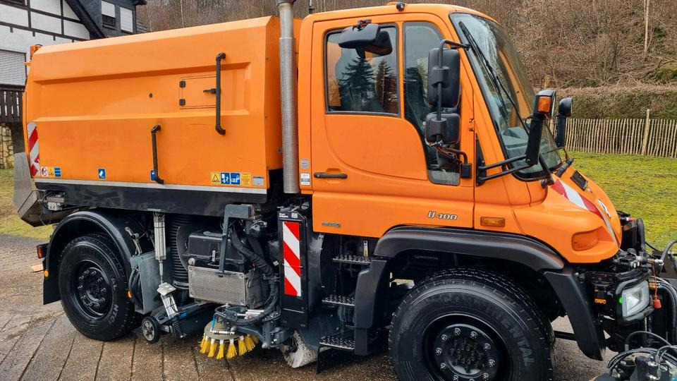Unimog 9400km U400 405 Kehrmaschine SK 370 Schmidt Mercedes Benz Variopilot Kehraufbau Hydrostat 2011 Bluetec 5 - Мотометачна машина: снимка 5 Unimog 9400km U400 405 Kehrmaschine SK 370 Schmidt Mercedes Benz Variopilot Kehraufbau Hydrostat 2011 Bluetec 5 - Мотометачна машина: снимка 5