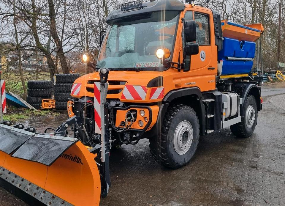 Zu vermieten Unimog 405 U427 Winterdienst Schmidt Salzstreuer 423 429 430 Mercedes Benz 318 527 Vermietung - Снегорин: снимка 1 Zu vermieten Unimog 405 U427 Winterdienst Schmidt Salzstreuer 423 429 430 Mercedes Benz 318 527 Vermietung - Снегорин: снимка 1