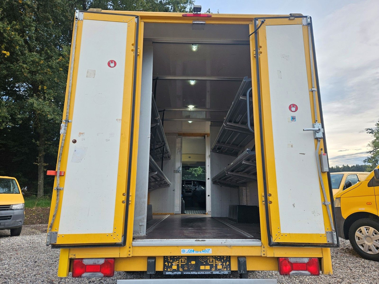 Iveco Daily EURO5 Integralkoffer Koffer Postkoffer - Лекотоварен автомобил фургон: снимка 4 Iveco Daily EURO5 Integralkoffer Koffer Postkoffer - Лекотоварен автомобил фургон: снимка 4