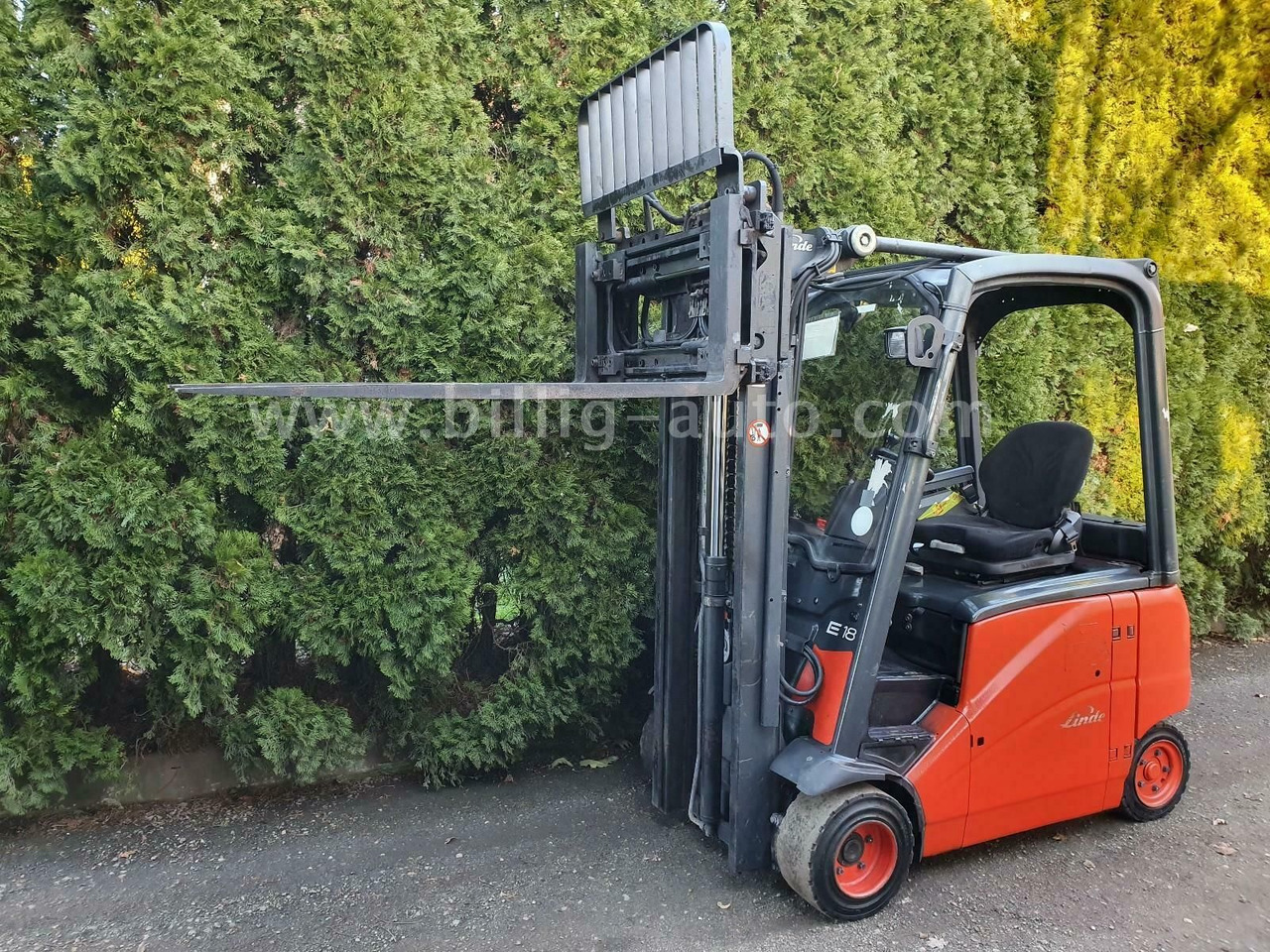 Linde E18 PH 4-Rad Seitenschieber*Zinkenverstellung* - Електрокар: снимка 1 Linde E18 PH 4-Rad Seitenschieber*Zinkenverstellung* - Електрокар: снимка 1