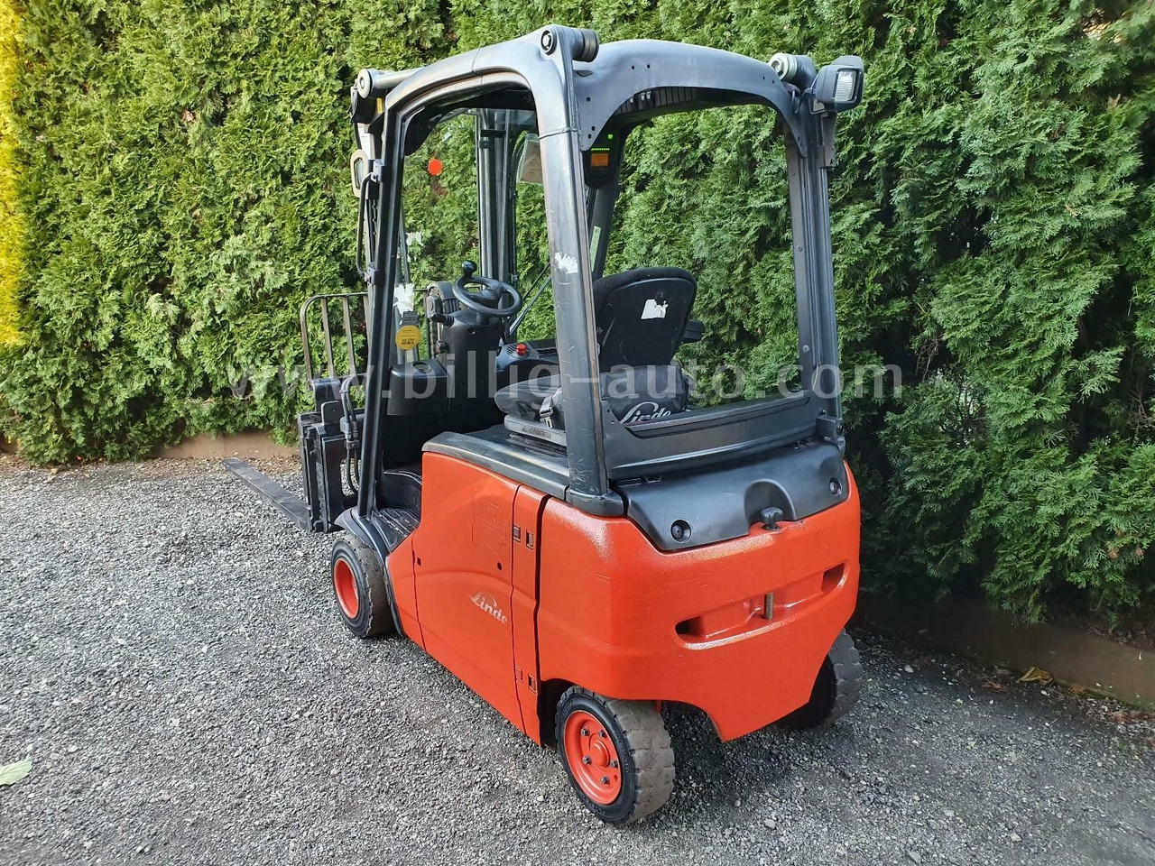 Linde E18 PH 4-Rad Seitenschieber*Zinkenverstellung* - Електрокар: снимка 4 Linde E18 PH 4-Rad Seitenschieber*Zinkenverstellung* - Електрокар: снимка 4