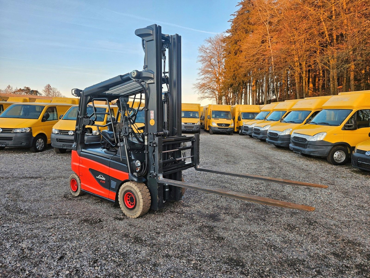 Linde E25 R Roadster , 6.880mm Hubhöhe, StVZO hydr. Zi - Електрокар: снимка 1 Linde E25 R Roadster , 6.880mm Hubhöhe, StVZO hydr. Zi - Електрокар: снимка 1