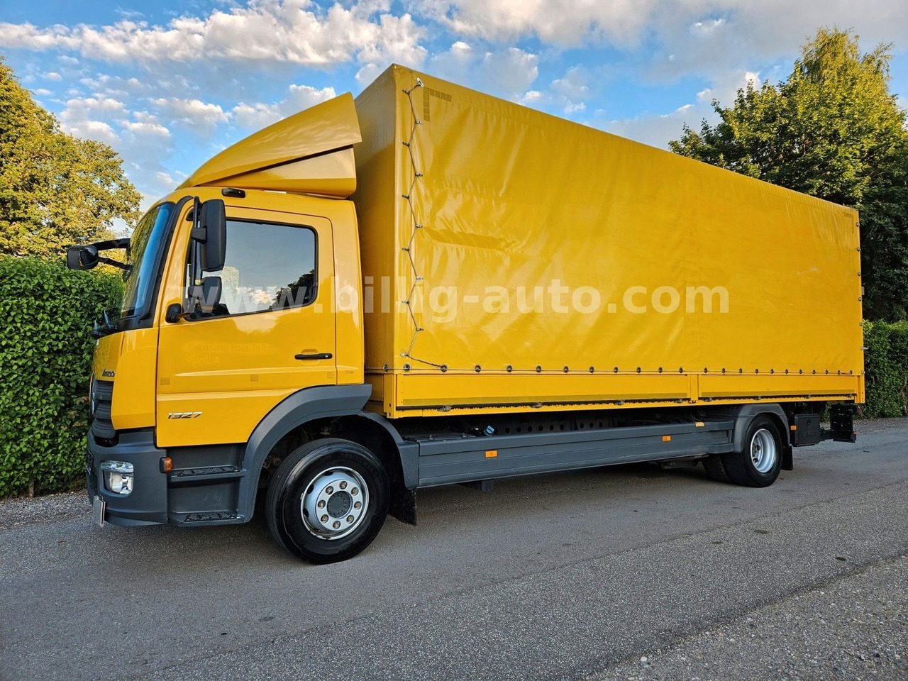 Mercedes-Benz Atego 1327 L * BREMS/SPUR-ASS*DIFF.*LBW*AHK*7.2m - Камион с брезент: снимка 3 Mercedes-Benz Atego 1327 L * BREMS/SPUR-ASS*DIFF.*LBW*AHK*7.2m - Камион с брезент: снимка 3