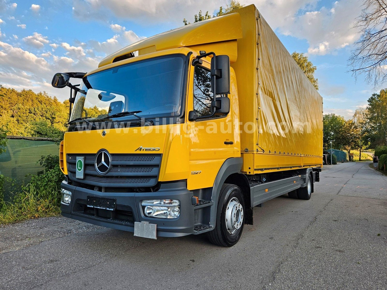 Mercedes-Benz Atego 1327 L * BREMS/SPUR-ASS*DIFF.*LBW*AHK*7.2m - Камион фургон: снимка 1 Mercedes-Benz Atego 1327 L * BREMS/SPUR-ASS*DIFF.*LBW*AHK*7.2m - Камион фургон: снимка 1