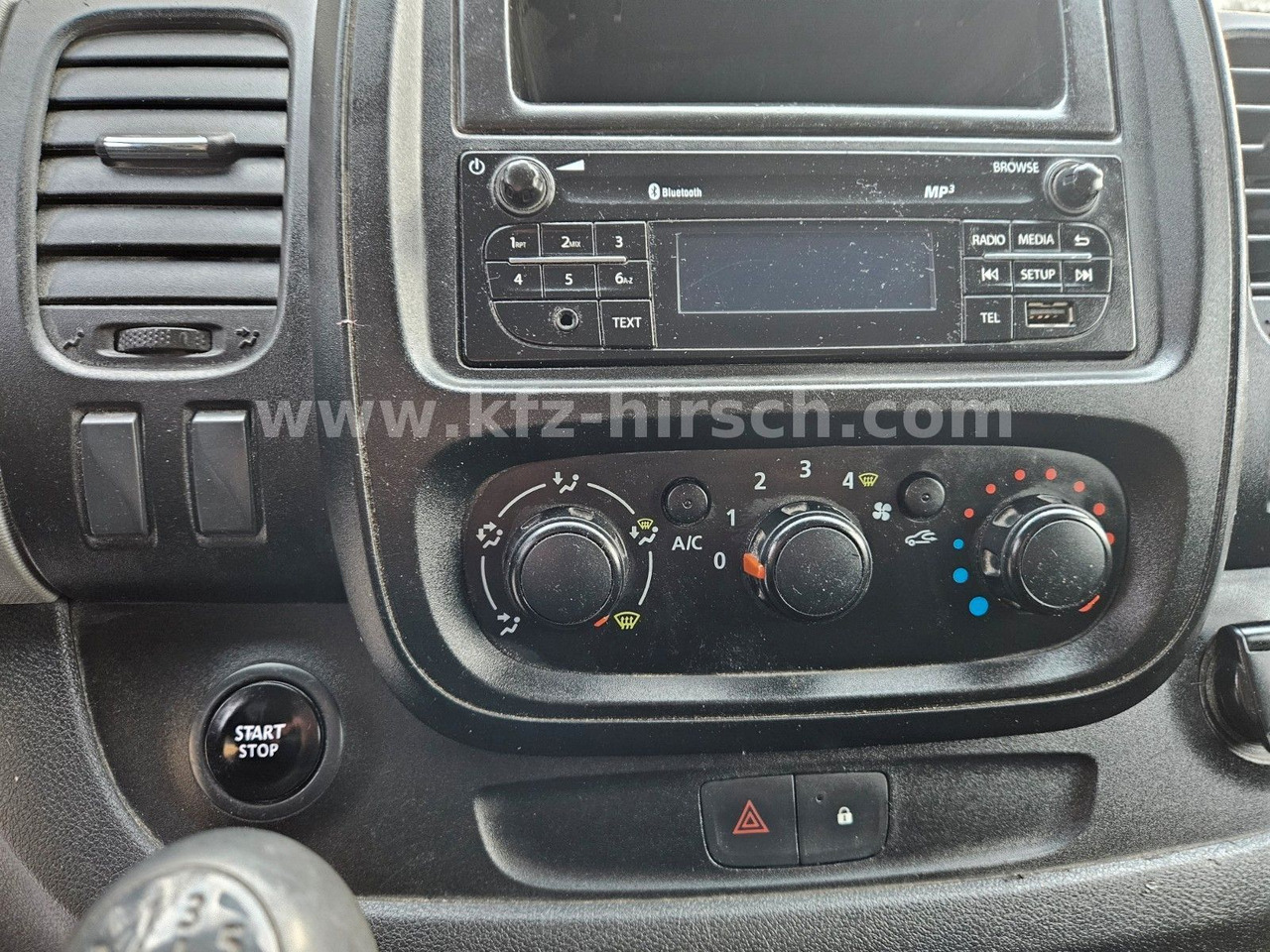 Малък ван Renault Trafic Kasten L1H1 2,7t Komfort 1.Hd nur52.000KM: снимка 12