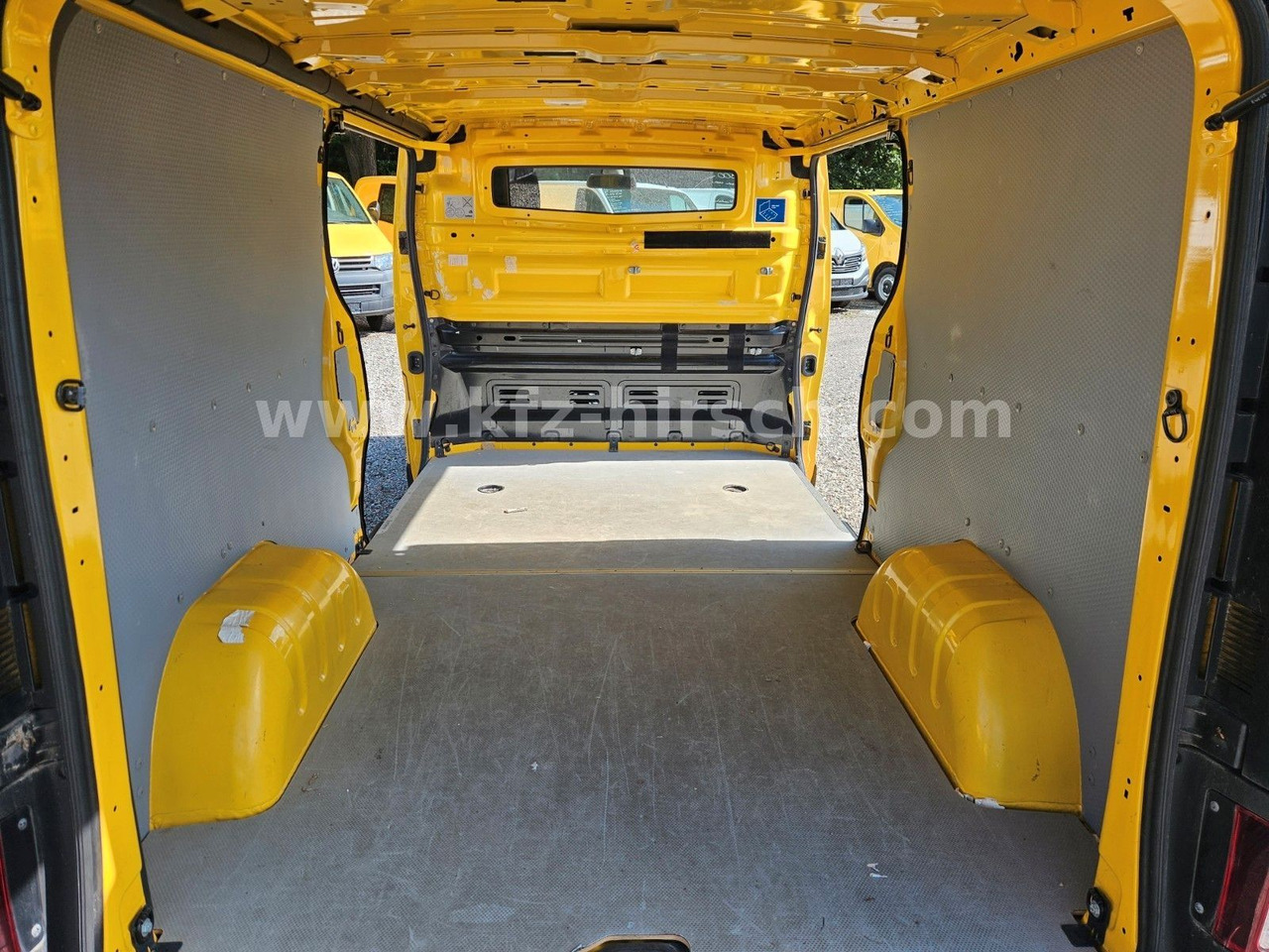 Renault Trafic Kasten L2H1 Maxi Lang Kamera 1.Hand LED - Пътнически бус: снимка 4 Renault Trafic Kasten L2H1 Maxi Lang Kamera 1.Hand LED - Пътнически бус: снимка 4