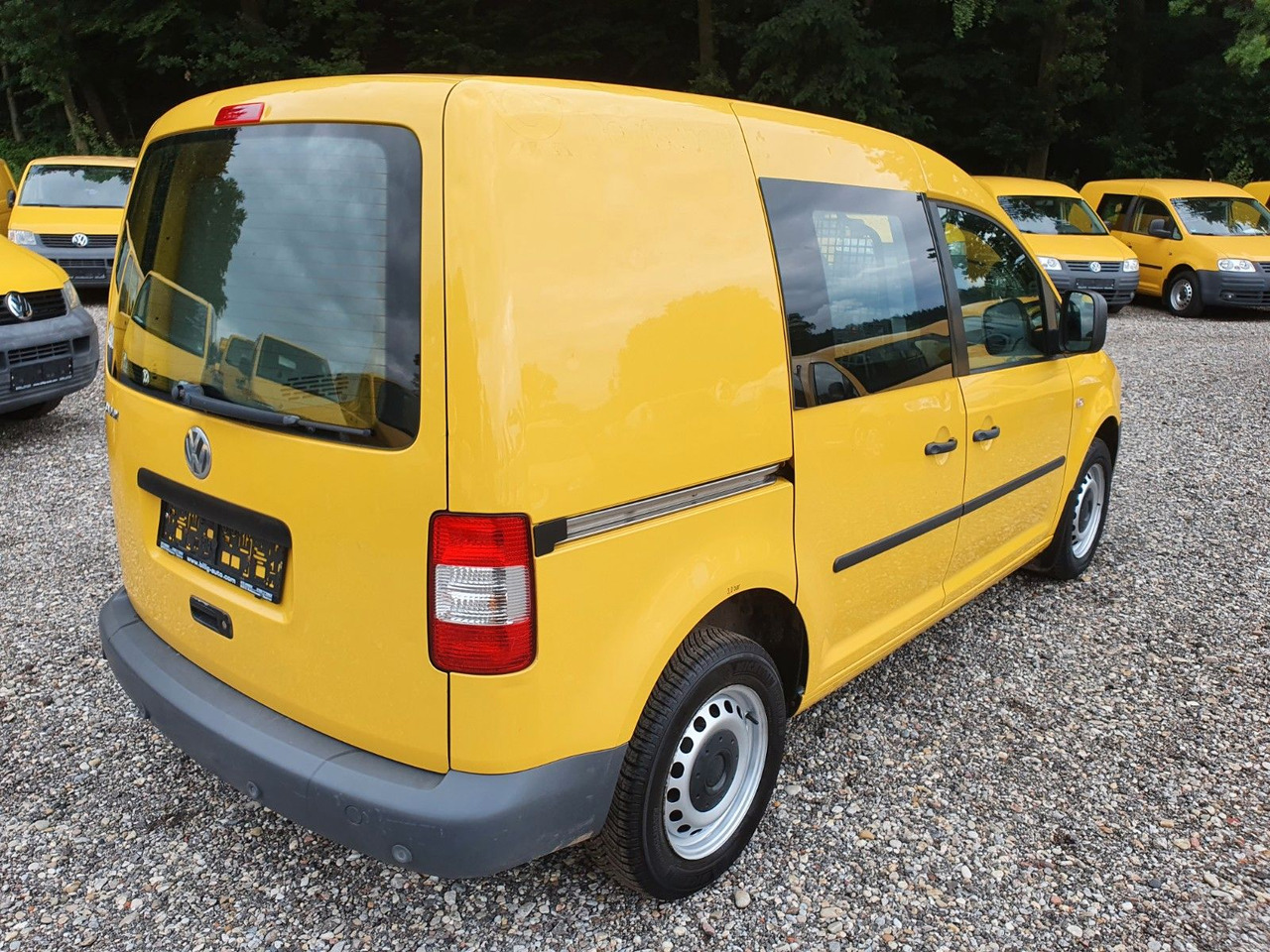 Volkswagen Caddy 2.0 SDI*1.Hand*2-Sitzer*2xSchiebetüre - Пътнически бус: снимка 3 Volkswagen Caddy 2.0 SDI*1.Hand*2-Sitzer*2xSchiebetüre - Пътнически бус: снимка 3