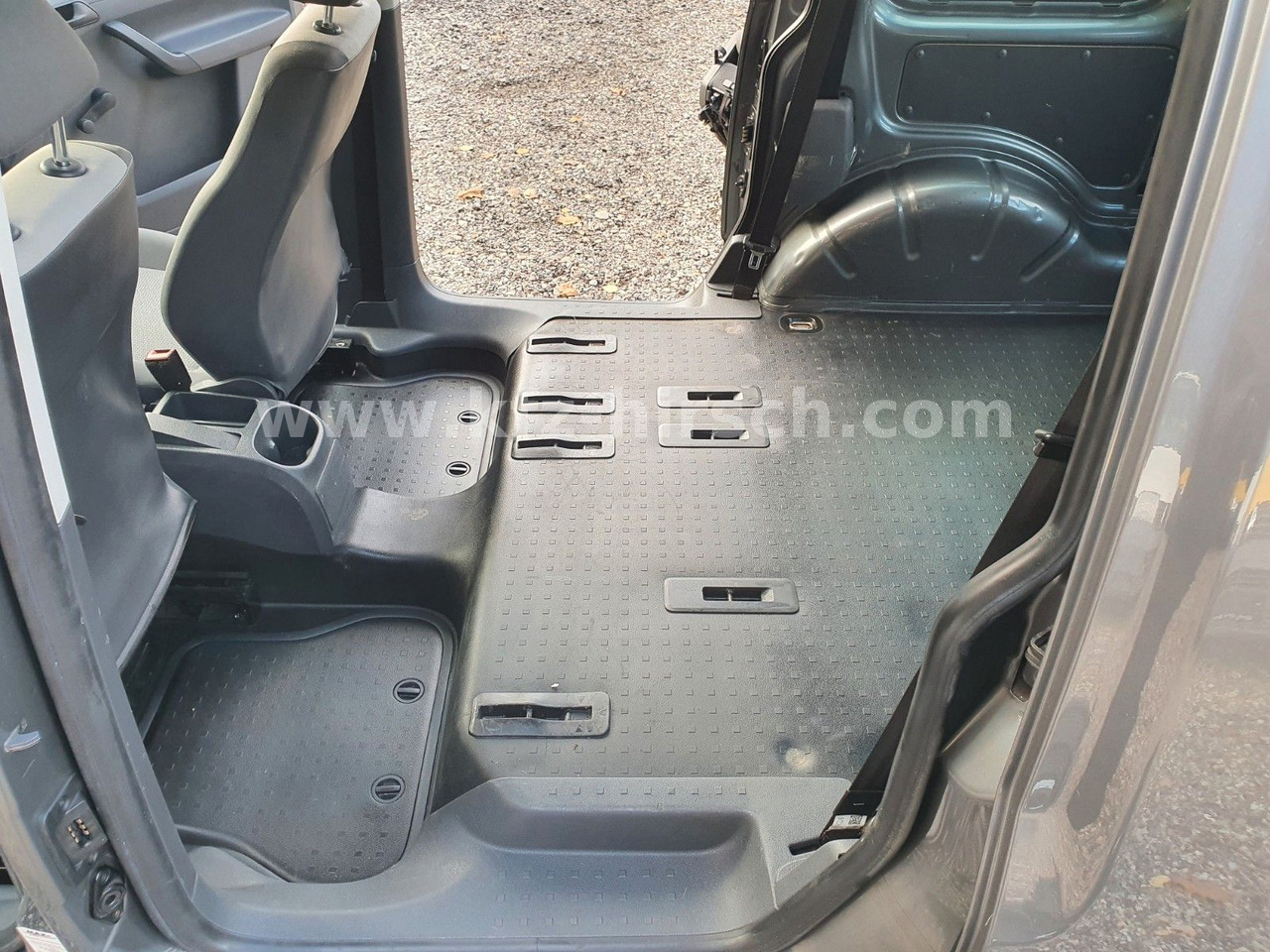 Лек автомобил Volkswagen Caddy 2.0TDI Temp Sithz NAVI Bluet. 2xSchiebetür: снимка 11