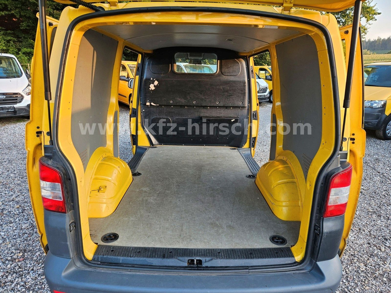 Volkswagen T5 2.0TDI Schiebetüre links+rechts 1.Hand S-heft - Товарен бус: снимка 4 Volkswagen T5 2.0TDI Schiebetüre links+rechts 1.Hand S-heft - Товарен бус: снимка 4
