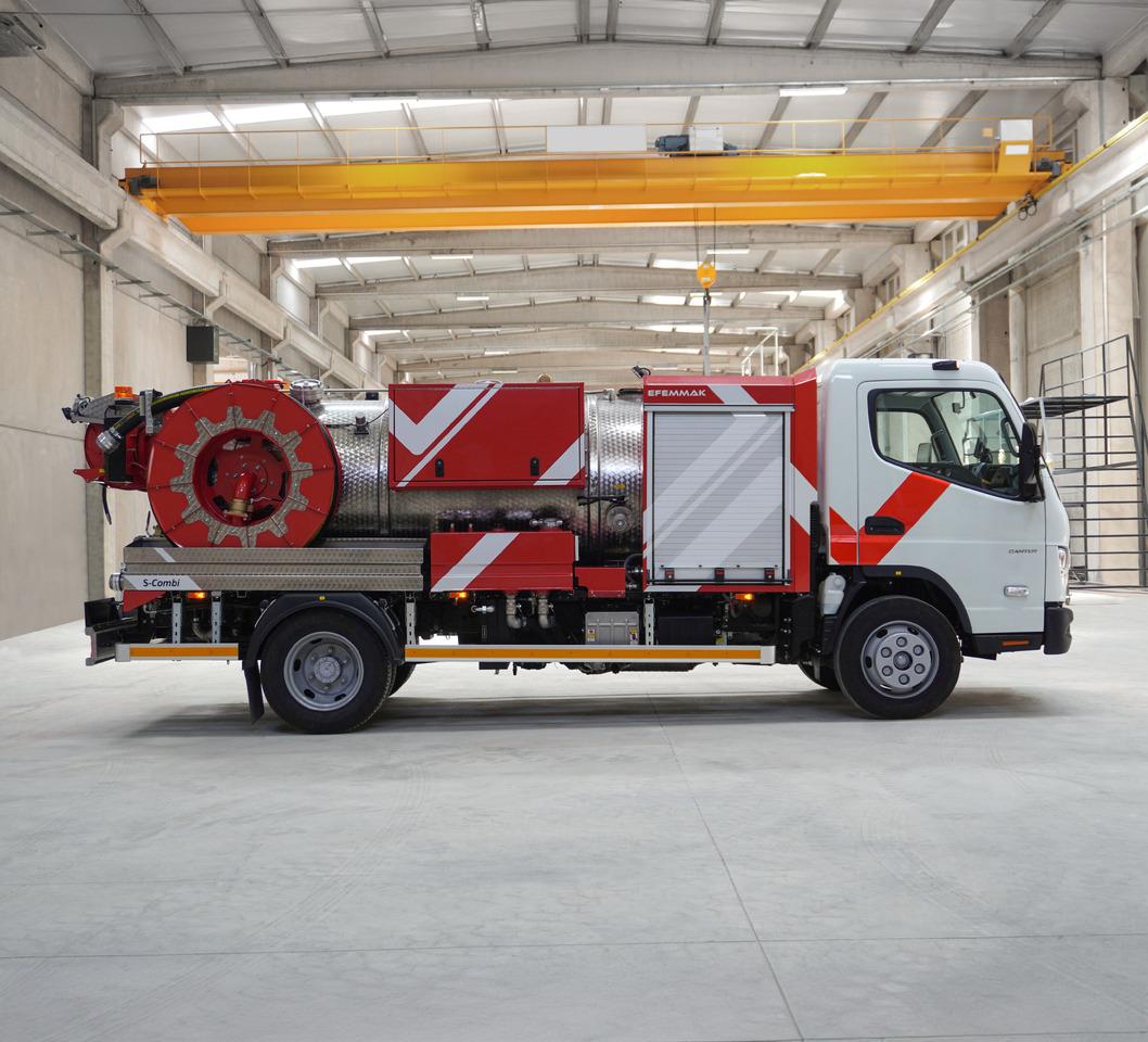 Нови Каналопочистваща машина За превоз на напитки EFEMMAK S-Combi Combined Sewer Jetting And Vacuum Vehicle: снимка 9