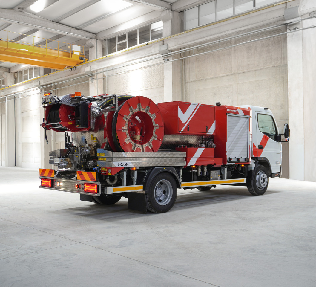 Нови Каналопочистваща машина За превоз на напитки EFEMMAK S-Combi Combined Sewer Jetting And Vacuum Vehicle: снимка 10
