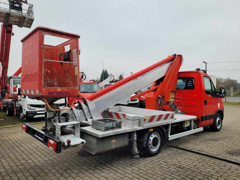 Iveco Daily 35S11 podnośnik koszowy 20 m Multitel MT202DS - Автовишка: снимка 3 Iveco Daily 35S11 podnośnik koszowy 20 m Multitel MT202DS - Автовишка: снимка 3