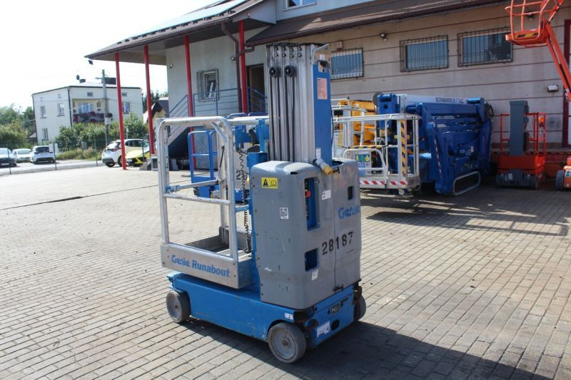 Podnośnik koszowy masztowy elektryczny 8 m Genie GR20 - Вертикална работна платформа: снимка 4 Podnośnik koszowy masztowy elektryczny 8 m Genie GR20 - Вертикална работна платформа: снимка 4