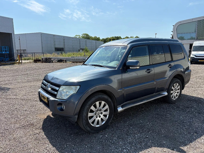 Mitsubishi Pajero PAJERO 3.2 DID AT LWB HRV PAJERO PAJERO 3.2 DID AT LWB HRV / 4x4 / - Лек автомобил: снимка 1 Mitsubishi Pajero PAJERO 3.2 DID AT LWB HRV PAJERO PAJERO 3.2 DID AT LWB HRV / 4x4 / - Лек автомобил: снимка 1