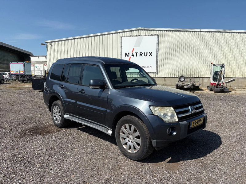 Mitsubishi Pajero PAJERO 3.2 DID AT LWB HRV PAJERO PAJERO 3.2 DID AT LWB HRV / 4x4 / - Лек автомобил: снимка 4 Mitsubishi Pajero PAJERO 3.2 DID AT LWB HRV PAJERO PAJERO 3.2 DID AT LWB HRV / 4x4 / - Лек автомобил: снимка 4