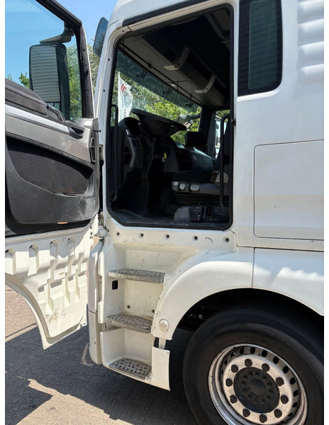 MAN TGX 26.440 / LOW KM ORIGINAL / HOLLAND TRUCK / 2 BEDS / - Влекач: снимка 5 MAN TGX 26.440 / LOW KM ORIGINAL / HOLLAND TRUCK / 2 BEDS / - Влекач: снимка 5