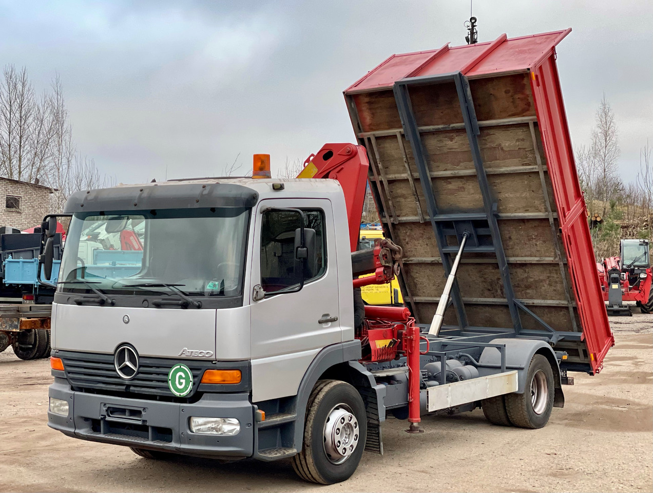 MERCEDES-BENZ ATEGO - Камион с кран: снимка 1 MERCEDES-BENZ ATEGO - Камион с кран: снимка 1