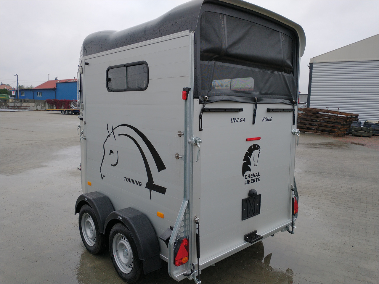 Cheval Liberté Touring Country + Siodlarnia, Debon - Ремарке за коне: снимка 5 Cheval Liberté Touring Country + Siodlarnia, Debon - Ремарке за коне: снимка 5