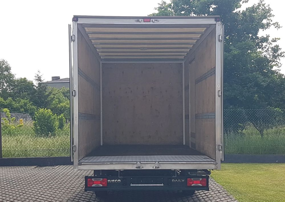 Iveco DAILY 3,0 KLIMA 8EP KONTENER 4,22x2,10x2,11 AC KRAJOWY DMC 3500 KG 35-150 - Лекотоварен автомобил фургон: снимка 5 Iveco DAILY 3,0 KLIMA 8EP KONTENER 4,22x2,10x2,11 AC KRAJOWY DMC 3500 KG 35-150 - Лекотоварен автомобил фургон: снимка 5