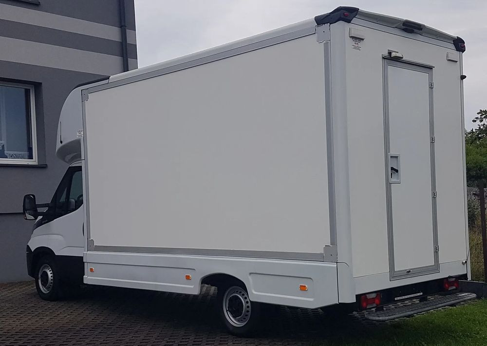 Iveco DAILY KONTENER NISKOPODŁOGOWY 4,31x2,24x2,42 FOODTRUCK SKLEP KAMPER KLIMA BAR KONIOWÓZ - Лекотоварен автомобил фургон: снимка 3 Iveco DAILY KONTENER NISKOPODŁOGOWY 4,31x2,24x2,42 FOODTRUCK SKLEP KAMPER KLIMA BAR KONIOWÓZ - Лекотоварен автомобил фургон: снимка 3