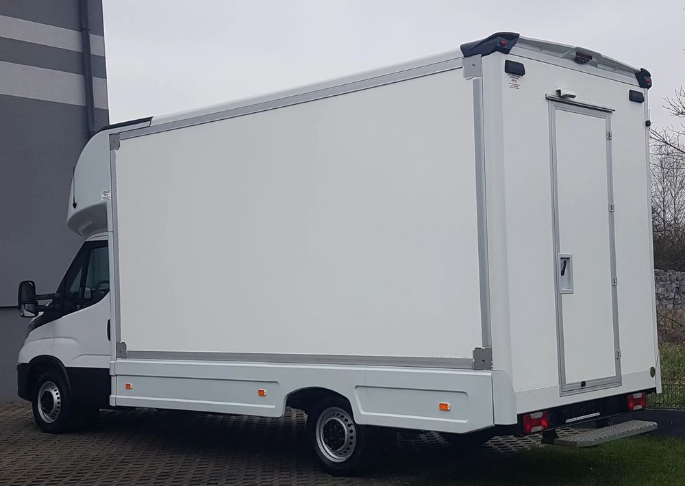 Iveco DAILY KONTENER NISKOPODŁOGOWY 4,43x2,23x2,42 SKLEP BAR FOODTRUCK KAMPER KLIMA - Лекотоварен автомобил фургон: снимка 3 Iveco DAILY KONTENER NISKOPODŁOGOWY 4,43x2,23x2,42 SKLEP BAR FOODTRUCK KAMPER KLIMA - Лекотоварен автомобил фургон: снимка 3