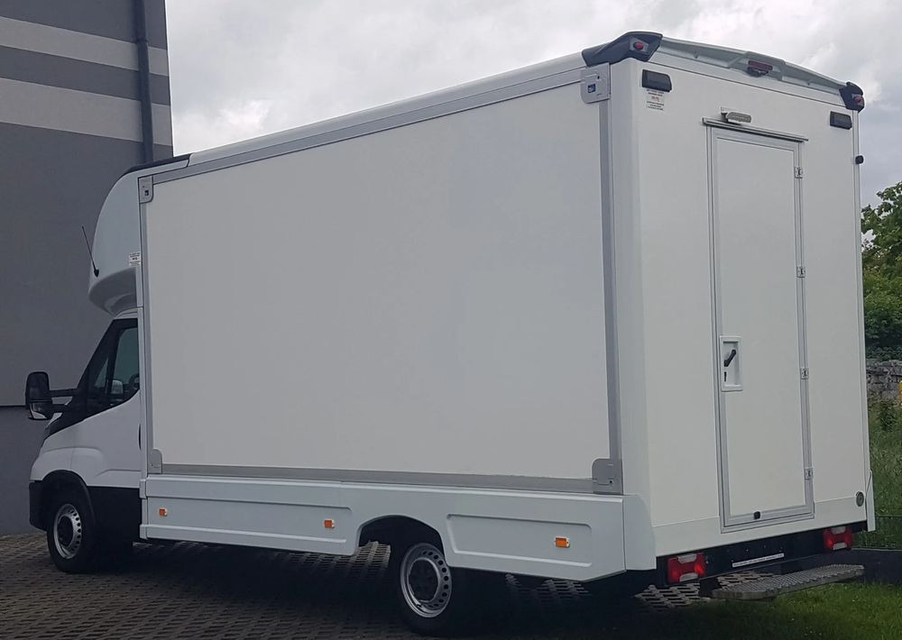 Iveco DAILY KONTENER NISKOPODŁOGOWY 4,43x2,23x2,42 SKLEP FOODTRUCK BAR KLIMA KONIOWÓZ KAMPER - Лекотоварен автомобил фургон: снимка 3 Iveco DAILY KONTENER NISKOPODŁOGOWY 4,43x2,23x2,42 SKLEP FOODTRUCK BAR KLIMA KONIOWÓZ KAMPER - Лекотоварен автомобил фургон: снимка 3
