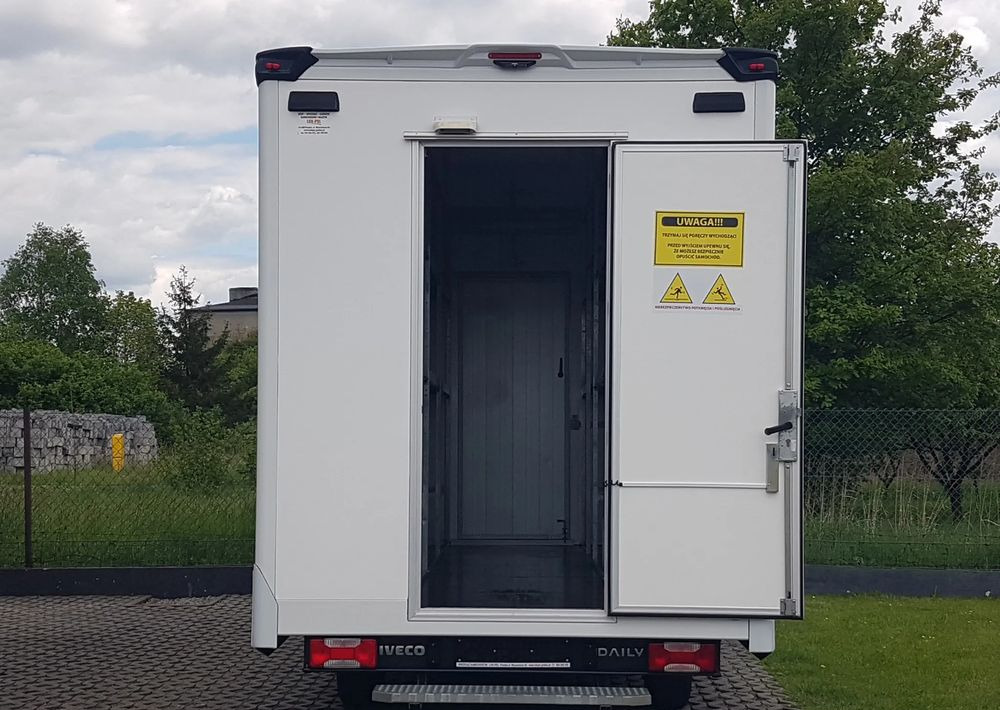 Iveco DAILY KONTENER NISKOPODŁOGOWY 4,43x2,23x2,42 SKLEP FOODTRUCK BAR KLIMA KONIOWÓZ KAMPER - Лекотоварен автомобил фургон: снимка 5 Iveco DAILY KONTENER NISKOPODŁOGOWY 4,43x2,23x2,42 SKLEP FOODTRUCK BAR KLIMA KONIOWÓZ KAMPER - Лекотоварен автомобил фургон: снимка 5