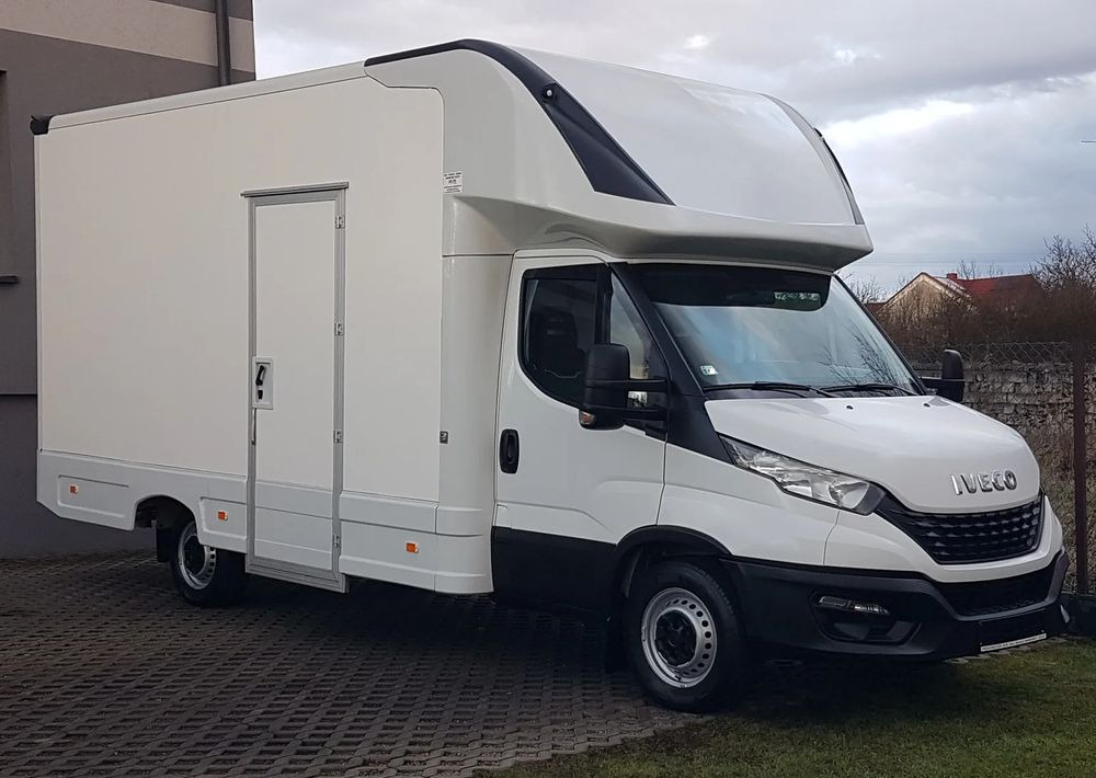 Iveco DAILY KONTENER NISKOPODŁOGOWY 4,43x2,23x2,42 SKLEP KAMPER KONIOWÓZ BAR KLIMA - Лекотоварен автомобил фургон: снимка 1 Iveco DAILY KONTENER NISKOPODŁOGOWY 4,43x2,23x2,42 SKLEP KAMPER KONIOWÓZ BAR KLIMA - Лекотоварен автомобил фургон: снимка 1