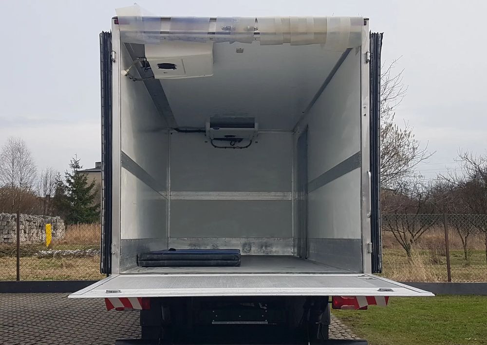 Iveco Daily 70-170 WINDA CHŁODNIA 10EP AGREGAT IZOTERMA - Рефрижератор камион: снимка 5 Iveco Daily 70-170 WINDA CHŁODNIA 10EP AGREGAT IZOTERMA - Рефрижератор камион: снимка 5