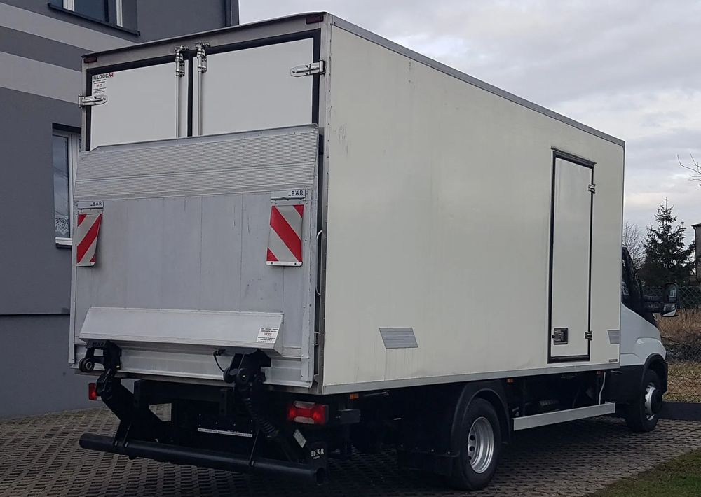 Iveco Daily 70-170 WINDA CHŁODNIA 10EP AGREGAT IZOTERMA - Рефрижератор камион: снимка 4 Iveco Daily 70-170 WINDA CHŁODNIA 10EP AGREGAT IZOTERMA - Рефрижератор камион: снимка 4