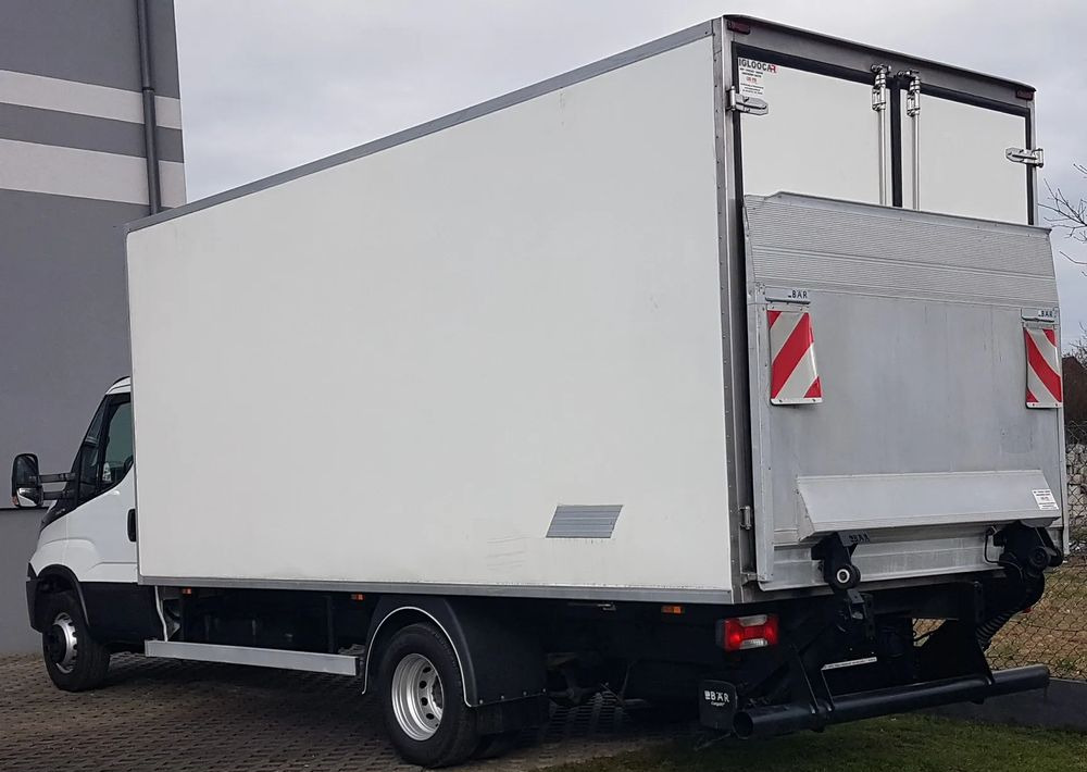 Iveco Daily 70-170 WINDA CHŁODNIA 10EP AGREGAT IZOTERMA - Рефрижератор камион: снимка 3 Iveco Daily 70-170 WINDA CHŁODNIA 10EP AGREGAT IZOTERMA - Рефрижератор камион: снимка 3