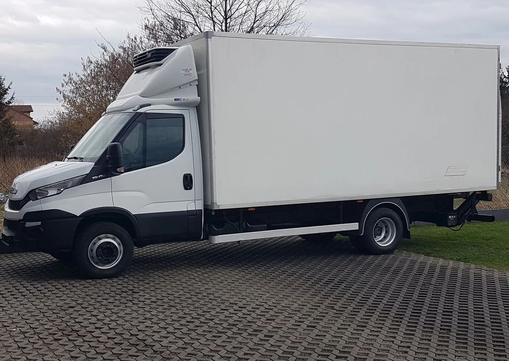 Iveco Daily 70-170 WINDA CHŁODNIA 10EP AGREGAT IZOTERMA - Рефрижератор камион: снимка 2 Iveco Daily 70-170 WINDA CHŁODNIA 10EP AGREGAT IZOTERMA - Рефрижератор камион: снимка 2