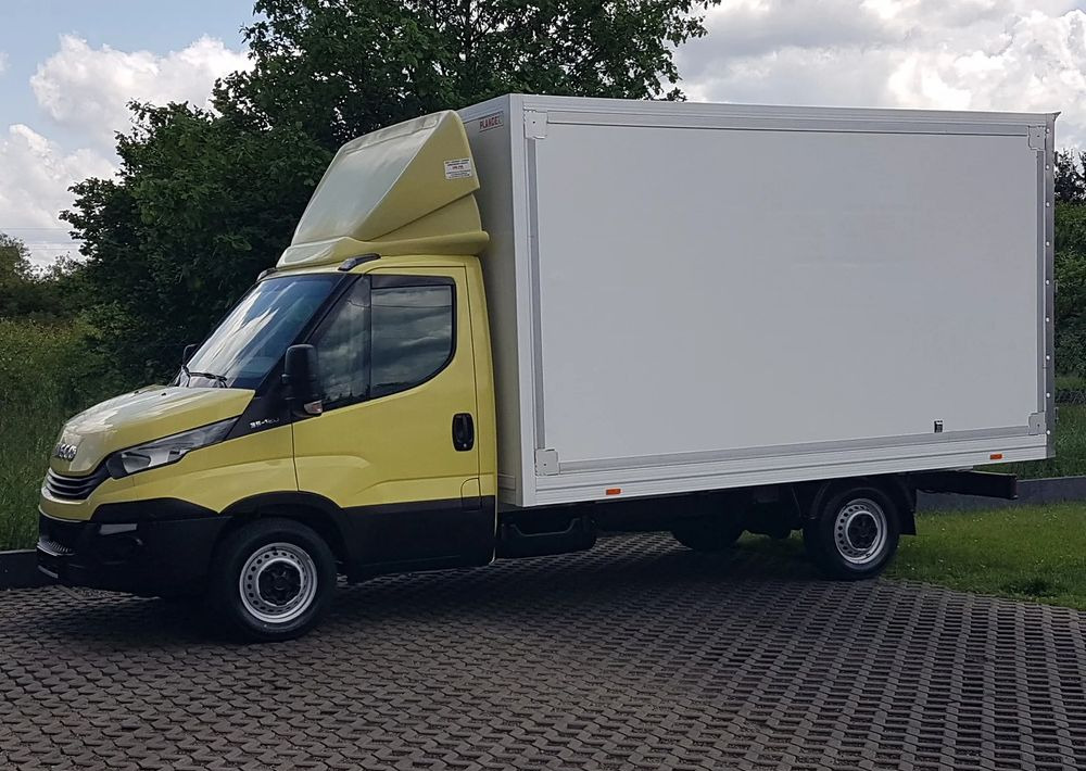 Iveco Daily 8EP KONTENER 4,14x2,21x2,20 KLIMA MANUAL KRAJOWY DMC 3500KG - Лекотоварен автомобил фургон: снимка 2 Iveco Daily 8EP KONTENER 4,14x2,21x2,20 KLIMA MANUAL KRAJOWY DMC 3500KG - Лекотоварен автомобил фургон: снимка 2