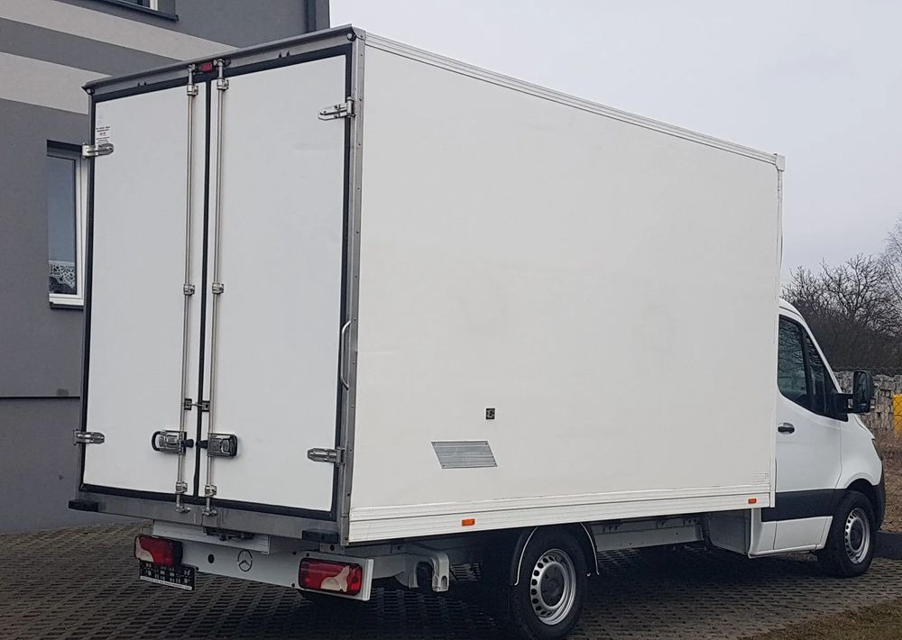 Mercedes-Benz Sprinter CHŁODNIA 8EP IZOTERMA AGREGAT ZANOTTI 4,12x2,15x2,30 KLIMA 314CDI - Хладилен бус: снимка 4 Mercedes-Benz Sprinter CHŁODNIA 8EP IZOTERMA AGREGAT ZANOTTI 4,12x2,15x2,30 KLIMA 314CDI - Хладилен бус: снимка 4