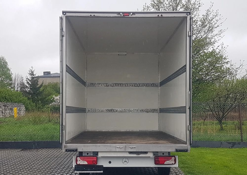 Mercedes-Benz Sprinter KONTENER 8EP 4,11x2,15x2,30 KLIMA 314 CDI MANUAL KRAJOWY AC - Лекотоварен автомобил фургон: снимка 5 Mercedes-Benz Sprinter KONTENER 8EP 4,11x2,15x2,30 KLIMA 314 CDI MANUAL KRAJOWY AC - Лекотоварен автомобил фургон: снимка 5