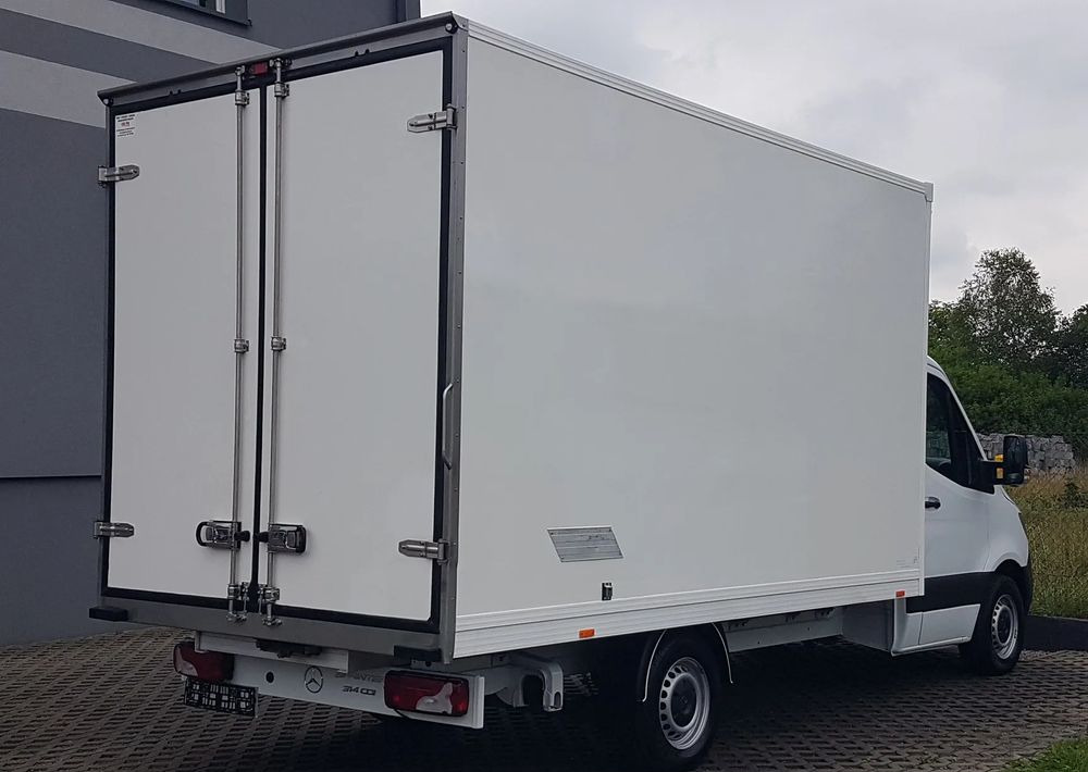 Mercedes-Benz Sprinter KONTENER 8EP 4,11x2,15x2,30 KLIMA 314 CDI MANUAL KRAJOWY - Лекотоварен автомобил фургон: снимка 4 Mercedes-Benz Sprinter KONTENER 8EP 4,11x2,15x2,30 KLIMA 314 CDI MANUAL KRAJOWY - Лекотоварен автомобил фургон: снимка 4