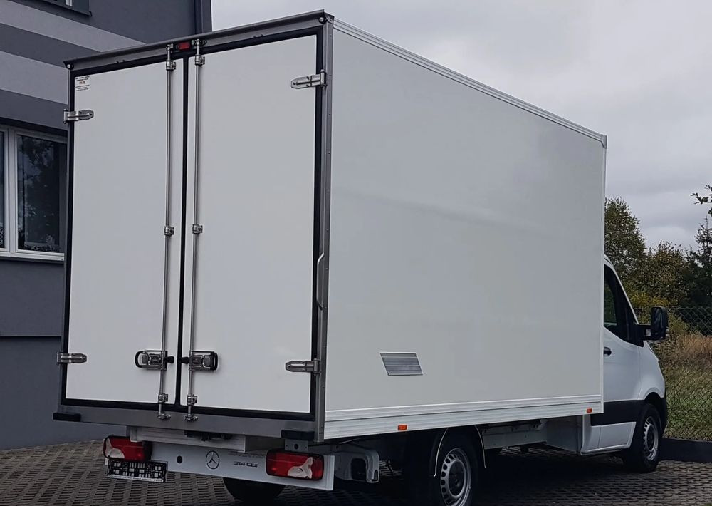 Mercedes-Benz Sprinter KONTENER 8EP 4,13x2,17x2,30 KLIMA 314 CDI MANUAL KRAJOWY - Лекотоварен автомобил фургон: снимка 4 Mercedes-Benz Sprinter KONTENER 8EP 4,13x2,17x2,30 KLIMA 314 CDI MANUAL KRAJOWY - Лекотоварен автомобил фургон: снимка 4