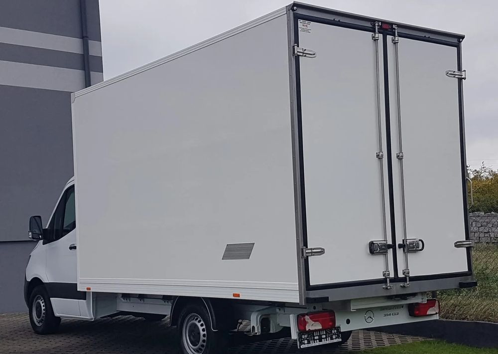 Mercedes-Benz Sprinter KONTENER 8EP 4,13x2,17x2,30 KLIMA 314 CDI MANUAL KRAJOWY - Лекотоварен автомобил фургон: снимка 3 Mercedes-Benz Sprinter KONTENER 8EP 4,13x2,17x2,30 KLIMA 314 CDI MANUAL KRAJOWY - Лекотоварен автомобил фургон: снимка 3