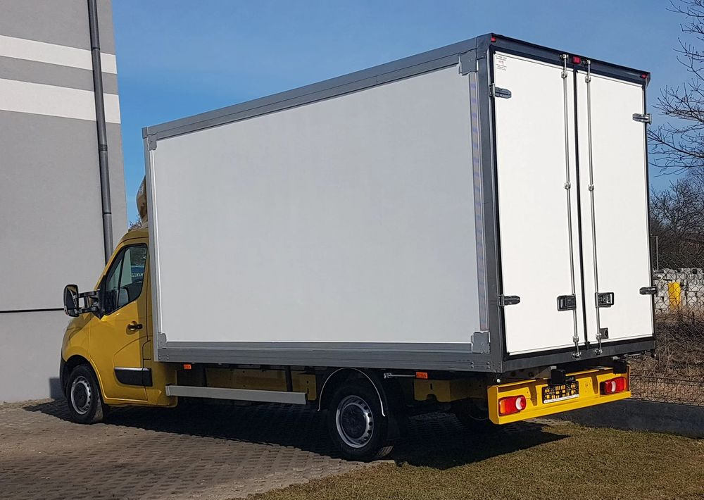 Renault MASTER KONTENER 8EP 4,21x2,23x2,22 KLIMA KRAJOWY MANUAL 6-BIEGÓW - Лекотоварен автомобил фургон: снимка 3 Renault MASTER KONTENER 8EP 4,21x2,23x2,22 KLIMA KRAJOWY MANUAL 6-BIEGÓW - Лекотоварен автомобил фургон: снимка 3