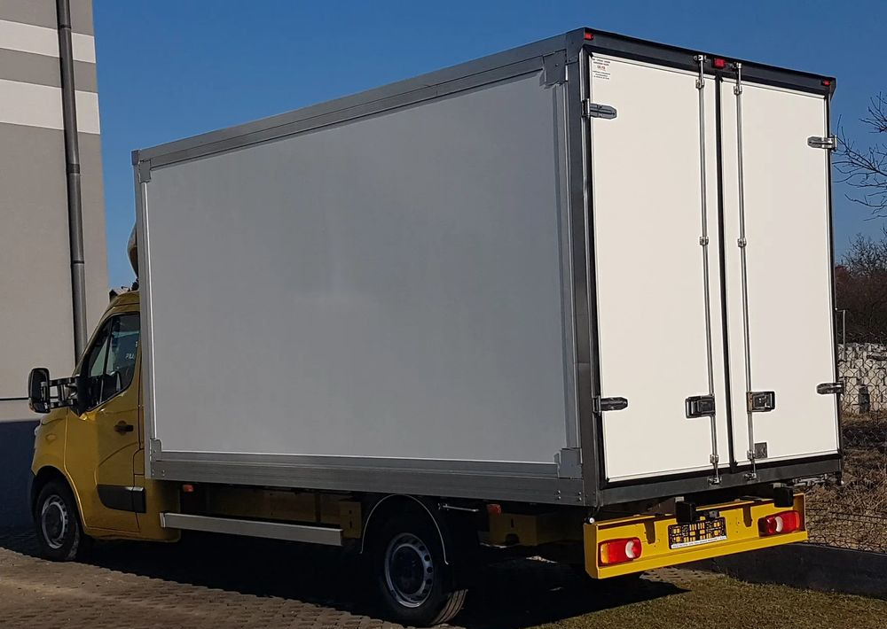 Renault MASTER KONTENER 8EP 4,22x2,23x2,22 KLIMA KRAJOWY MANUAL 6-BIEGÓW - Лекотоварен автомобил фургон: снимка 3 Renault MASTER KONTENER 8EP 4,22x2,23x2,22 KLIMA KRAJOWY MANUAL 6-BIEGÓW - Лекотоварен автомобил фургон: снимка 3