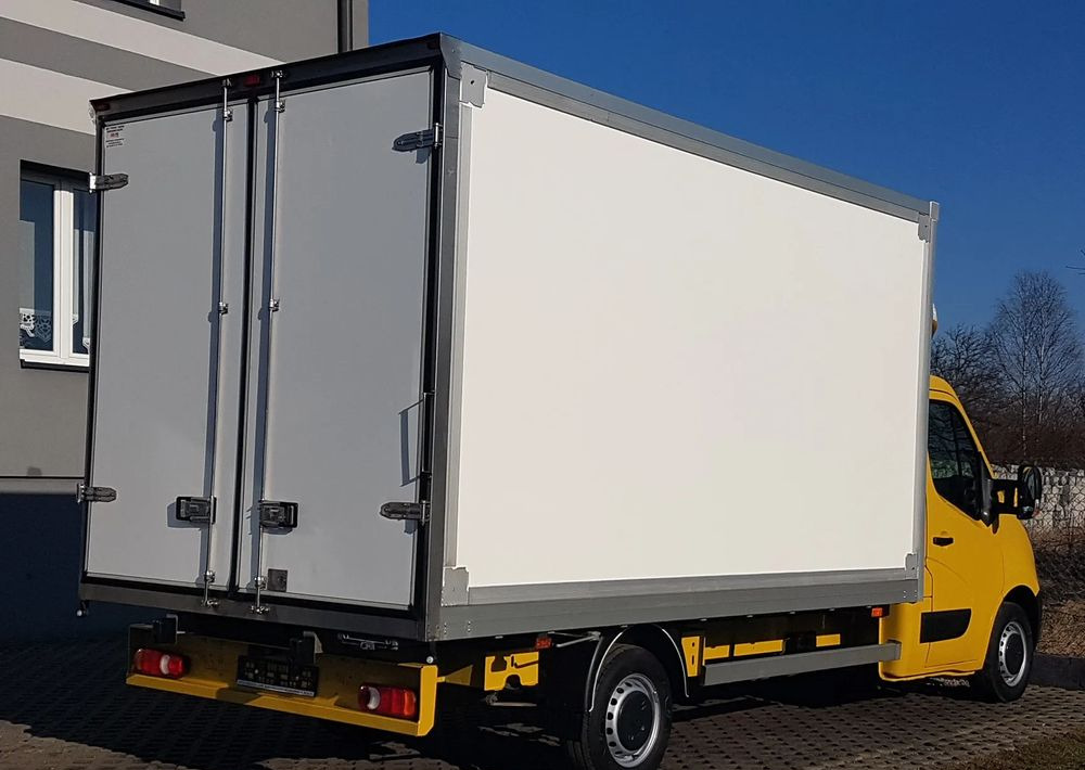 Renault MASTER KONTENER 8EP 4,22x2,23x2,22 KLIMA KRAJOWY MANUAL 6-BIEGÓW - Лекотоварен автомобил фургон: снимка 4 Renault MASTER KONTENER 8EP 4,22x2,23x2,22 KLIMA KRAJOWY MANUAL 6-BIEGÓW - Лекотоварен автомобил фургон: снимка 4
