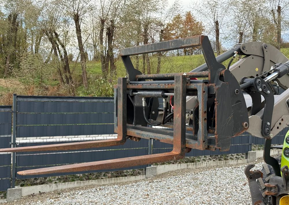 Claas * 240 F NEXOS CLAAS * 4x4 * Sadowniczy * Tur MX F304 * TUZ * Wałek WOM* Ciągnik * Traktor * - Трактор: снимка 2 Claas * 240 F NEXOS CLAAS * 4x4 * Sadowniczy * Tur MX F304 * TUZ * Wałek WOM* Ciągnik * Traktor * - Трактор: снимка 2