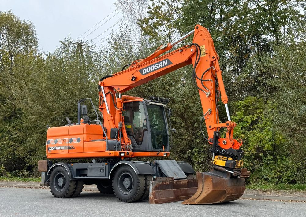 Doosan * DOOSAN DX160W *ROTOTILT* GPS 2D Leica * Sprowadzona * Stan Perfekcyjny * Koparka Kołowa * - Колесен багер: снимка 2 Doosan * DOOSAN DX160W *ROTOTILT* GPS 2D Leica * Sprowadzona * Stan Perfekcyjny * Koparka Kołowa * - Колесен багер: снимка 2