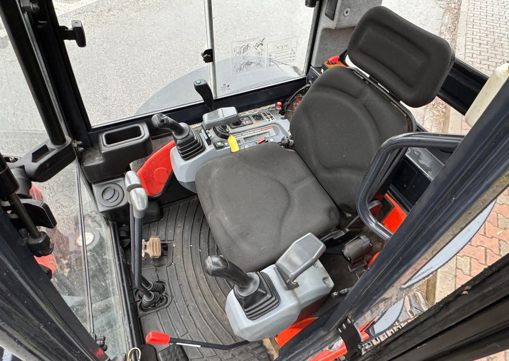 Мини багер Kubota * Sprowadzona * Minikoparka * Kubota U 35-3&3 * 3.5 Ton *: снимка 11 Мини багер Kubota * Sprowadzona * Minikoparka * Kubota U 35-3&3 * 3.5 Ton *: снимка 11