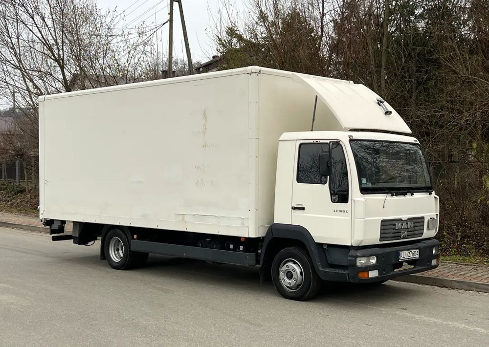 MAN MAN 8-180 KONTENER WINDA ZAŁADOWCZA - Камион фургон: снимка 2 MAN MAN 8-180 KONTENER WINDA ZAŁADOWCZA - Камион фургон: снимка 2