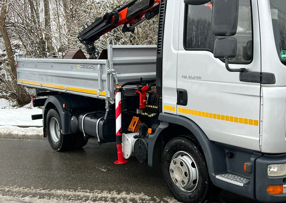 MAN MAN TGL 12-240 Kiper Wywrotka 4x2 Kran PALFINGER PK 12500 BARDZO DOBRY STAN - Самосвал камион: снимка 5 MAN MAN TGL 12-240 Kiper Wywrotka 4x2 Kran PALFINGER PK 12500 BARDZO DOBRY STAN - Самосвал камион: снимка 5