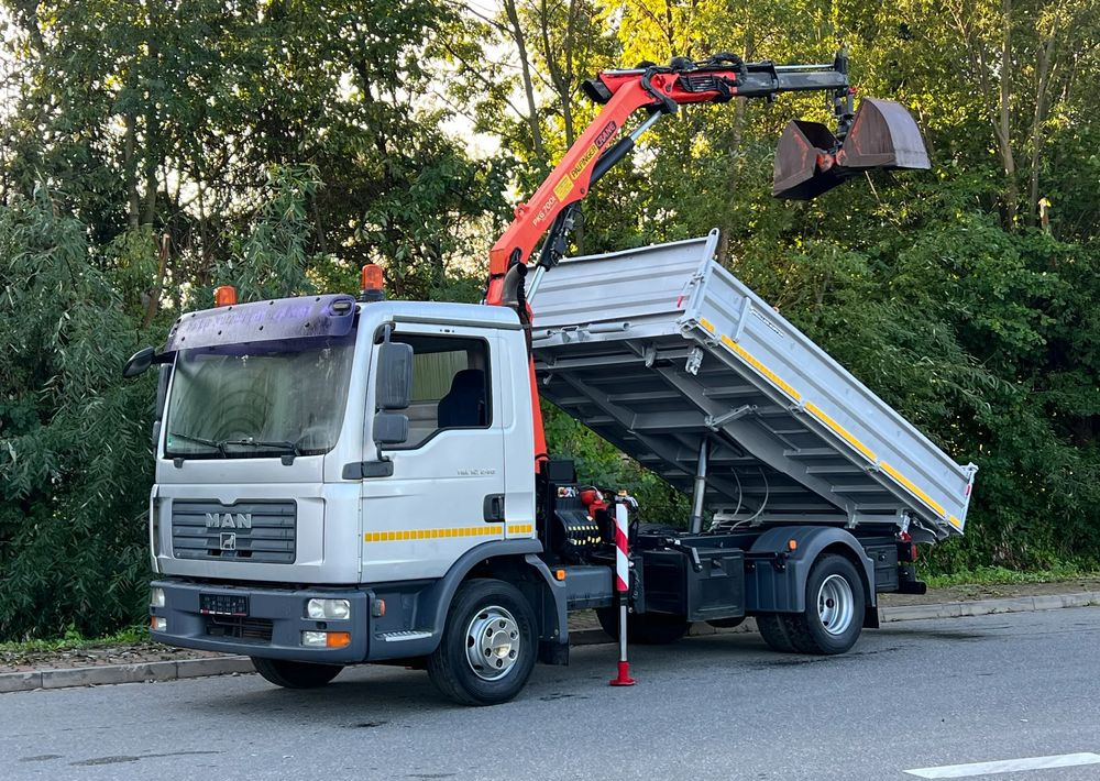 MAN MAN TGL 12-240 Kiper Wywrotka 4x2 Kran PALFINGER PK 12500 BARDZO DOBRY STAN - Самосвал камион: снимка 1 MAN MAN TGL 12-240 Kiper Wywrotka 4x2 Kran PALFINGER PK 12500 BARDZO DOBRY STAN - Самосвал камион: снимка 1