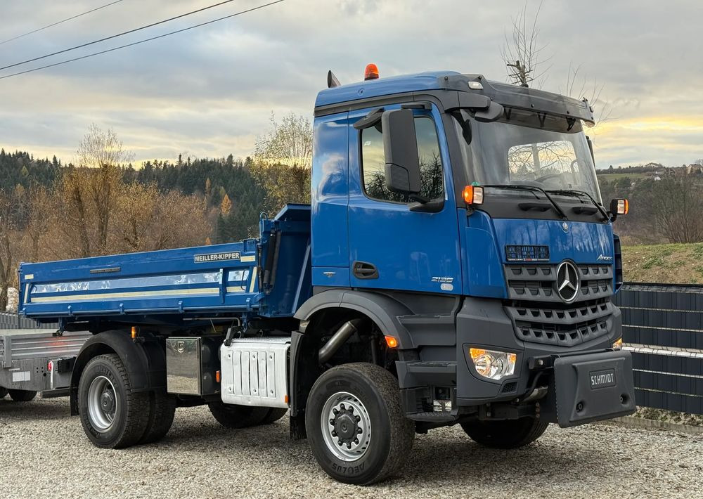 Самосвал камион Mercedes-Benz * Arocs * 4X4 * JAK NOWY * Wywrotka Kiper Meiller+ Przyczepa * Zestaw Sprowadzony * 80.700 km Oryginalnie * Mercedes: снимка 30 Самосвал камион Mercedes-Benz * Arocs * 4X4 * JAK NOWY * Wywrotka Kiper Meiller+ Przyczepa * Zestaw Sprowadzony * 80.700 km Oryginalnie * Mercedes: снимка 30
